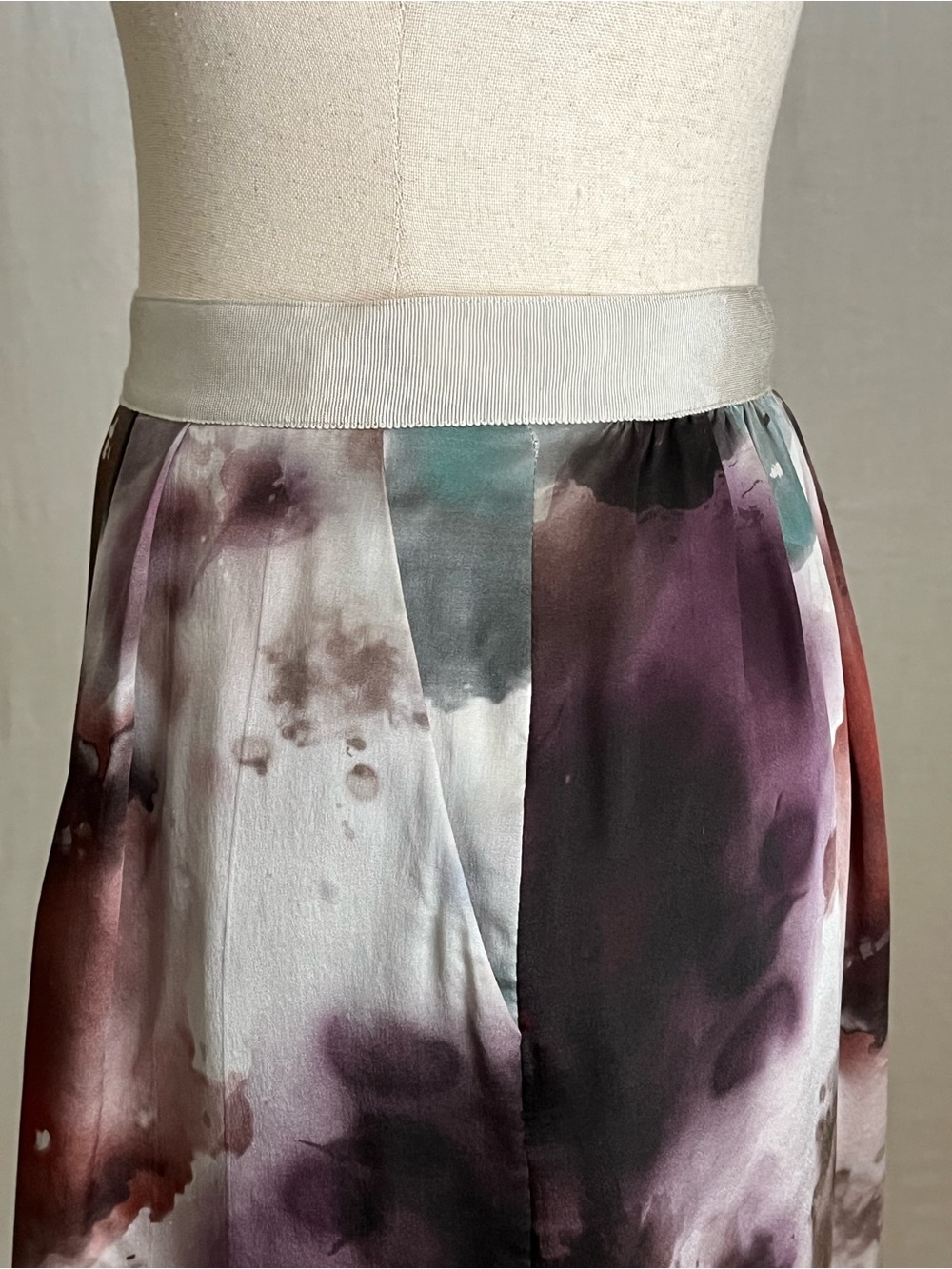 Cluny - Silk Mini Skirt - M - Picture 7 of 14
